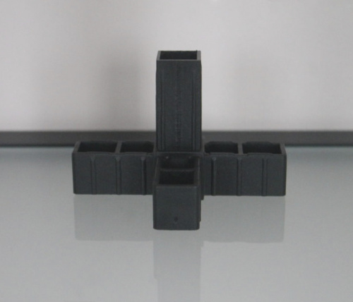 Кутик до профілю алюмінієвого Тип - Е чорний пластик