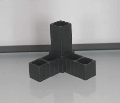 Кутик до профілю алюмінієвого Тип - D чорний пластик